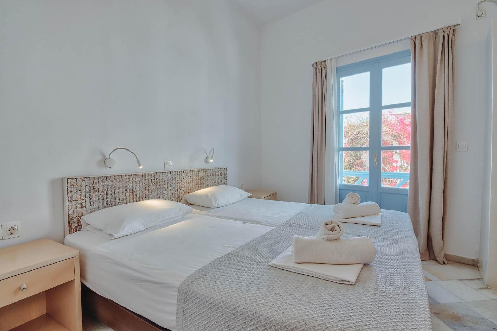 Hotel Mantalena Antiparos Town Екстериор снимка