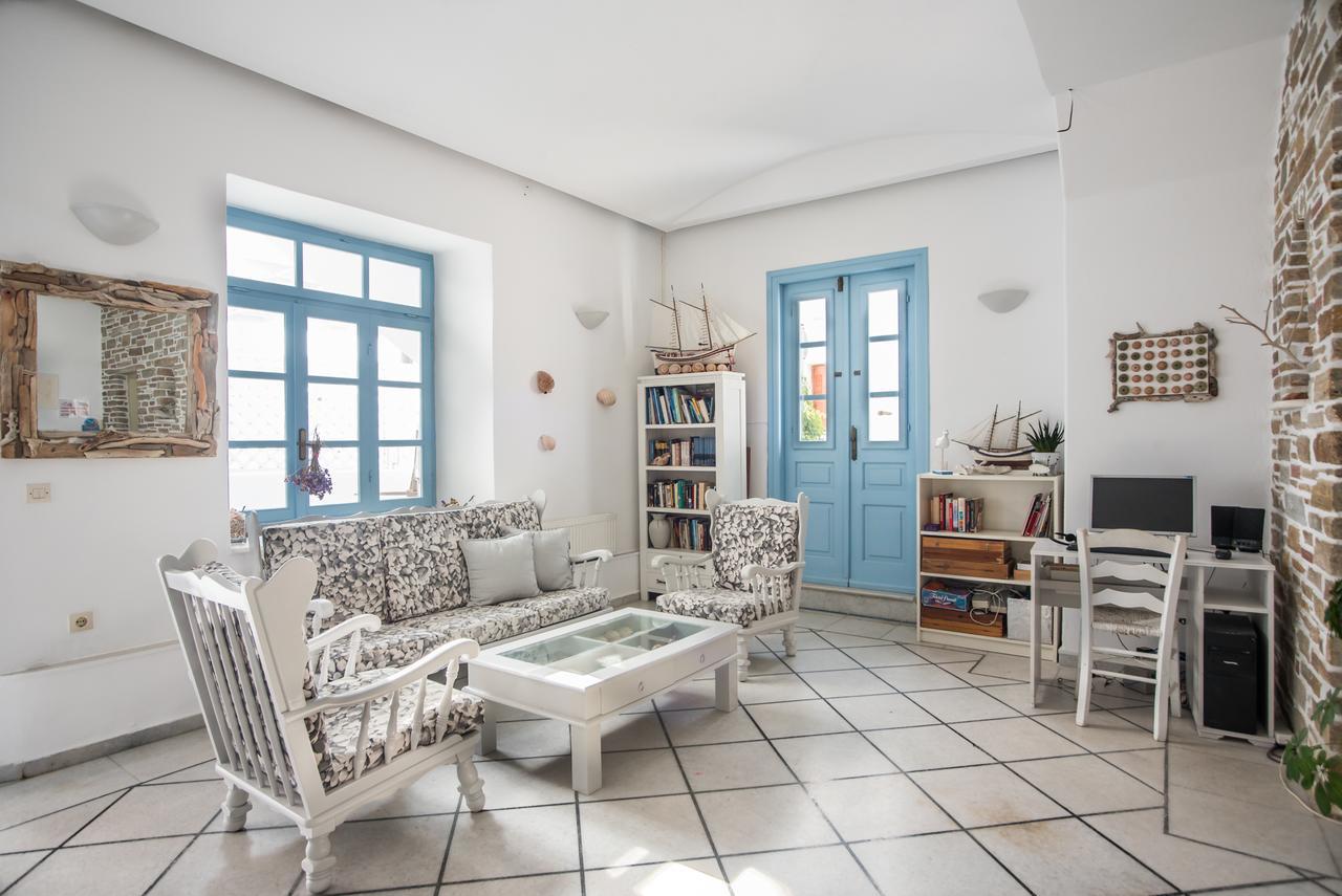 Hotel Mantalena Antiparos Town Екстериор снимка